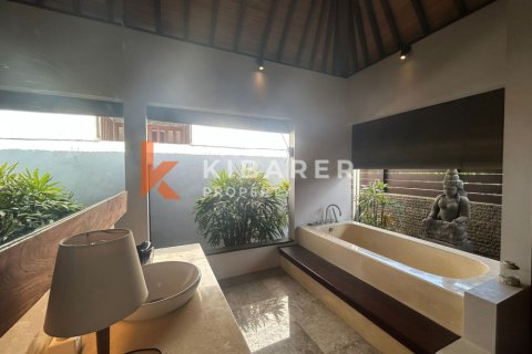 2 bedrooms Villa in Seminyak, Badung, Indonesia No. 13081 9