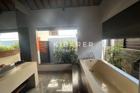 2 bedrooms Villa in Seminyak, Badung, Indonesia No. 13081 7