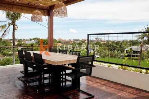 3 bedrooms Villa in Canggu, Badung, Indonesia No. 12499 11