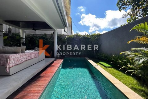 3 bedrooms Villa in Ungasan, Badung, Indonesia No. 12260 2