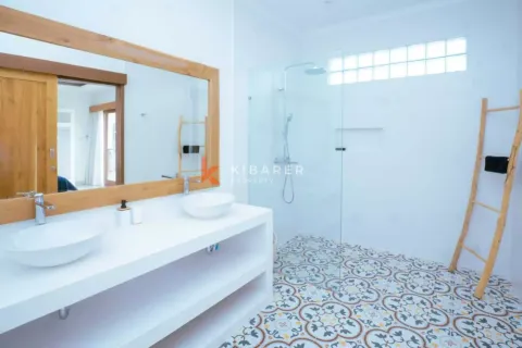 4 bedrooms Villa in Kerobokan, Badung, Indonesia No. 12257 11
