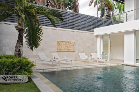 4 bedrooms Villa in Seminyak, Badung,  No. 9128 8
