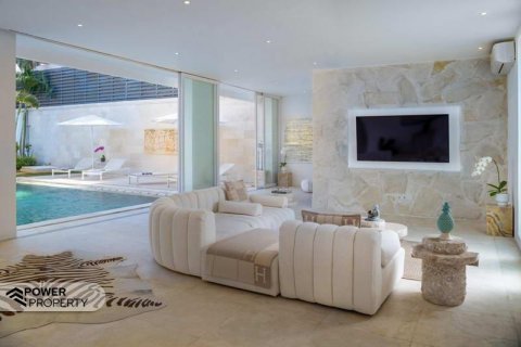4 bedrooms Villa in Seminyak, Badung,  No. 9128 20