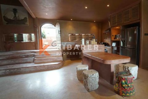 3 bedrooms Villa in Tibubeneng, Badung, Indonesia No. 13003 9