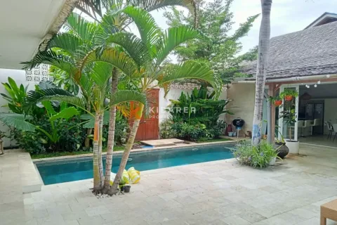 4 bedrooms Villa in Tibubeneng, Badung, Indonesia No. 12276 4