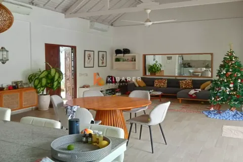 4 bedrooms Villa in Tibubeneng, Badung, Indonesia No. 12276 3