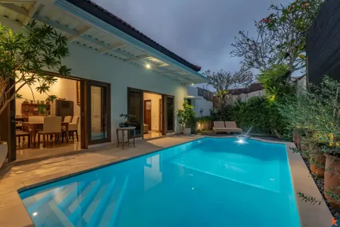 2 bedrooms Villa in Kerobokan, Badung, Indonesia No. 10701