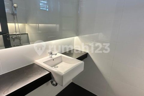 3 bedrooms House in Karang Tengah, Tangerang City, Indonesia No. 13423 12