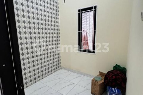 3 bedrooms House in Cipondoh, Tangerang City, Indonesia No. 13420 3