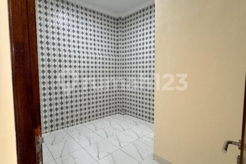 3 bedrooms House in Cipondoh, Tangerang City, Indonesia No. 13420 10