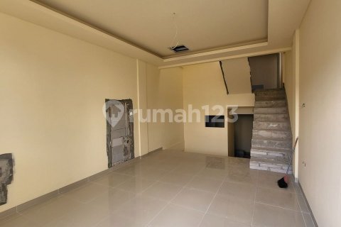 4 bedrooms House in Kebon Jeruk, Jakarta, Indonesia No. 13422 18