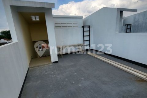 4 bedrooms House in Kebon Jeruk, Jakarta, Indonesia No. 13422 28