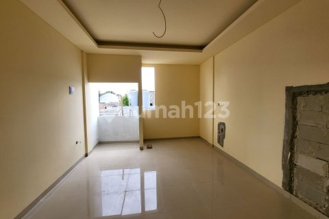 4 bedrooms House in Kebon Jeruk, Jakarta, Indonesia No. 13422 19