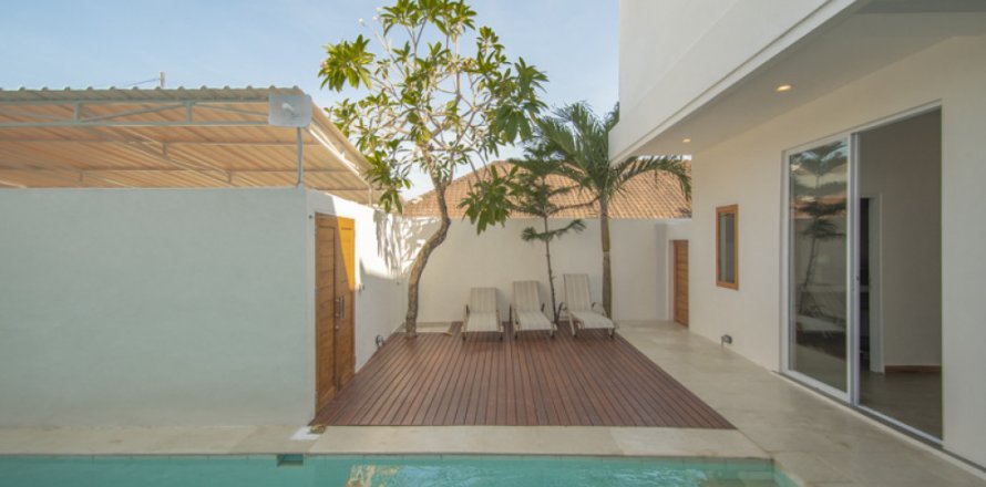 5 bedrooms Villa in Kerobokan, Badung, Indonesia No. 11308