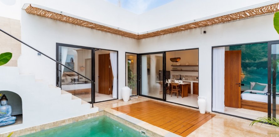 Studio Villa in South Kuta, Badung, Indonesia No. 9737