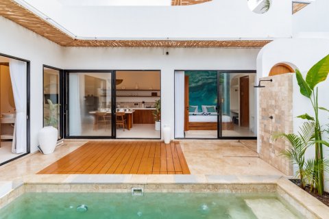 110m2 Villa in South Kuta, Badung, Indonesia No. 9737 3