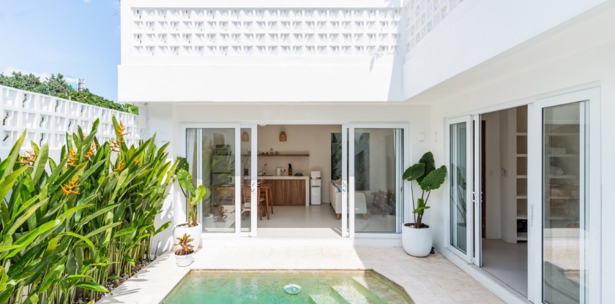 Studio Villa in Canggu, Badung, Indonesia No. 9736