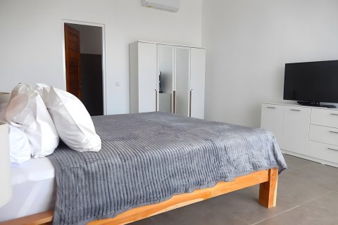 228m2 Villa in Kerobokan, Badung, Indonesia No. 9696 16