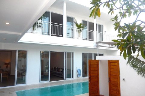 228m2 Villa in Kerobokan, Badung, Indonesia No. 9696 8