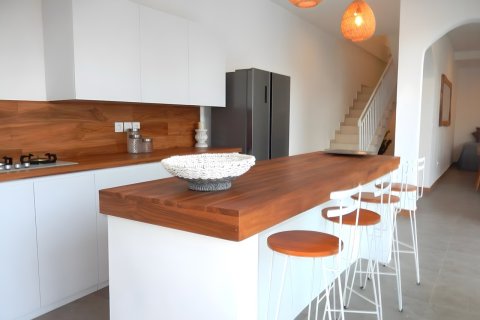 228m2 Villa in Kerobokan, Badung, Indonesia No. 9696 22