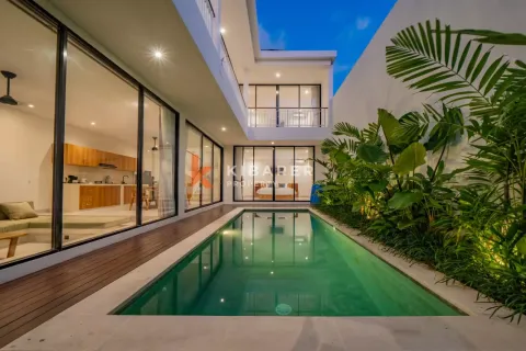 3 bedrooms Villa in Canggu, Badung, Indonesia No. 12378 4