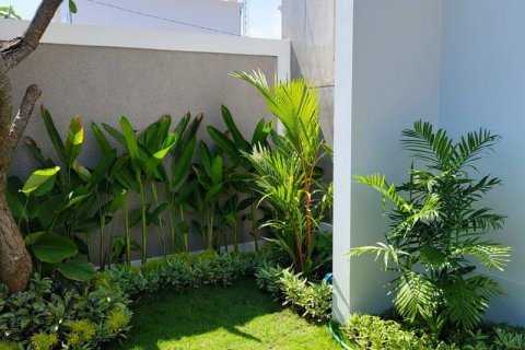 Вилла с 3 спальнями в Lovina, Антуран, Булеленг,  № 8951 16