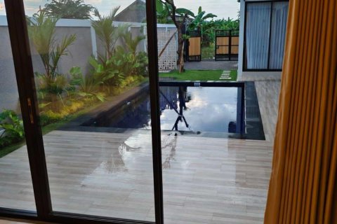 Вилла с 3 спальнями в Lovina, Антуран, Булеленг,  № 8951 2