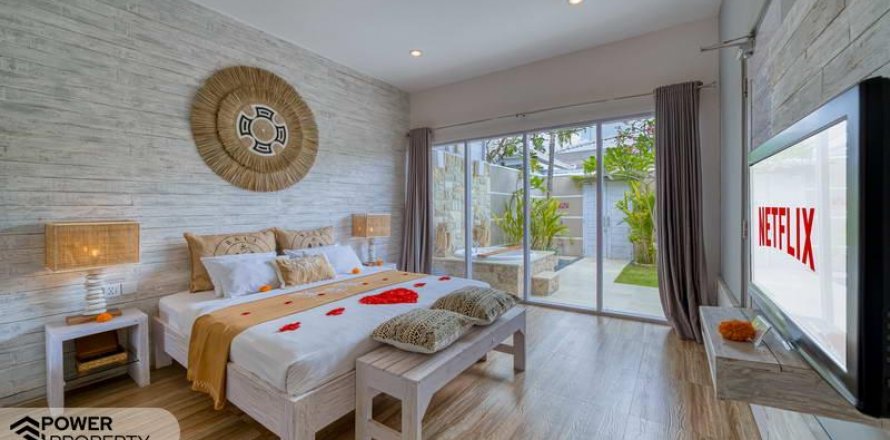 Вилла с 12 спальнями в Seminyak, Бадунг,  № 8946