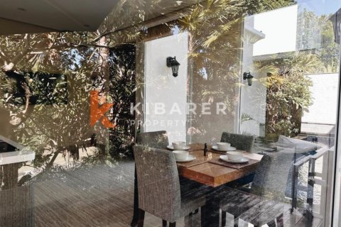 2 bedrooms Villa in South Kuta, Badung, Indonesia No. 12970 4