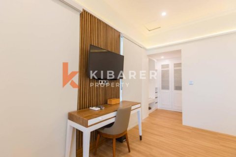 5 bedrooms Villa in South Kuta, Badung, Indonesia No. 12966 16