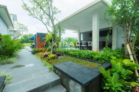 5 bedrooms Villa in South Kuta, Badung, Indonesia No. 12966 4