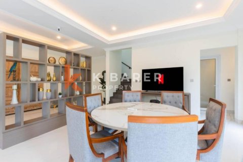 5 bedrooms Villa in South Kuta, Badung, Indonesia No. 12966 9