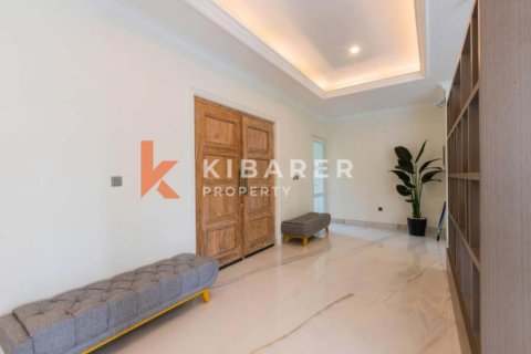 5 bedrooms Villa in South Kuta, Badung, Indonesia No. 12966 17
