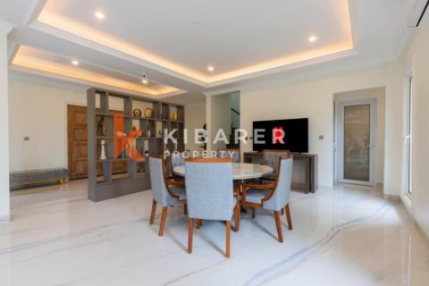 5 bedrooms Villa in South Kuta, Badung, Indonesia No. 12966 10