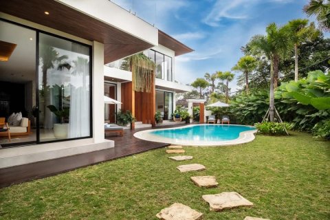 425m2 Villa in Tumbak Bayuh, Mengwi, Badung, Indonesia No. 9701 3