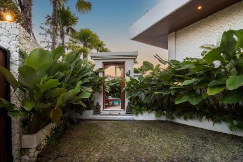 425m2 Villa in Tumbak Bayuh, Mengwi, Badung, Indonesia No. 9701 21