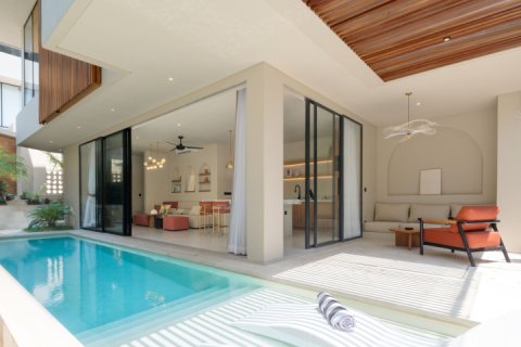 2 bedrooms Villa in Canggu, Badung, Indonesia No. 13743