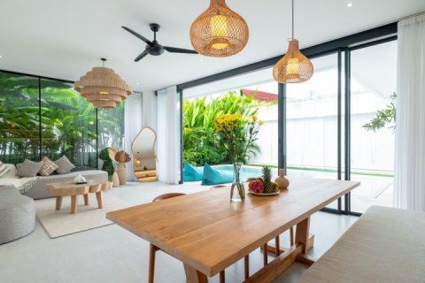 2 bedrooms Villa in Canggu, Badung, Indonesia No. 13741 2