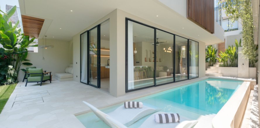 2 bedrooms Villa in Canggu, Badung, Indonesia No. 13742