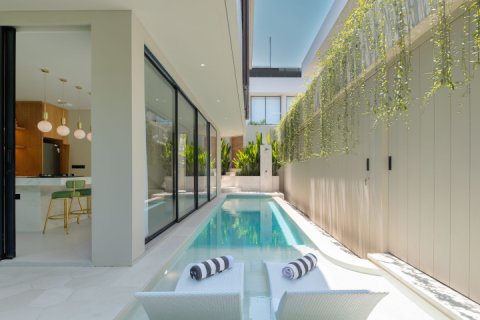 2 bedrooms Villa in Canggu, Badung, Indonesia No. 13742 10