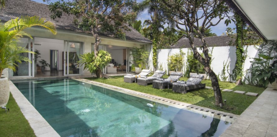 3 bedrooms Villa in Canggu, Badung, Indonesia No. 13746