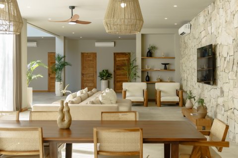 426m2 Villa in Badung, Indonesia No. 9734 6