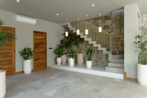 426m2 Villa in Badung, Indonesia No. 9734 14