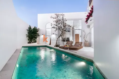 3 bedrooms Villa in South Kuta, Badung, Indonesia No. 12242 4
