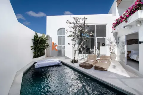 3 bedrooms Villa in South Kuta, Badung, Indonesia No. 12242