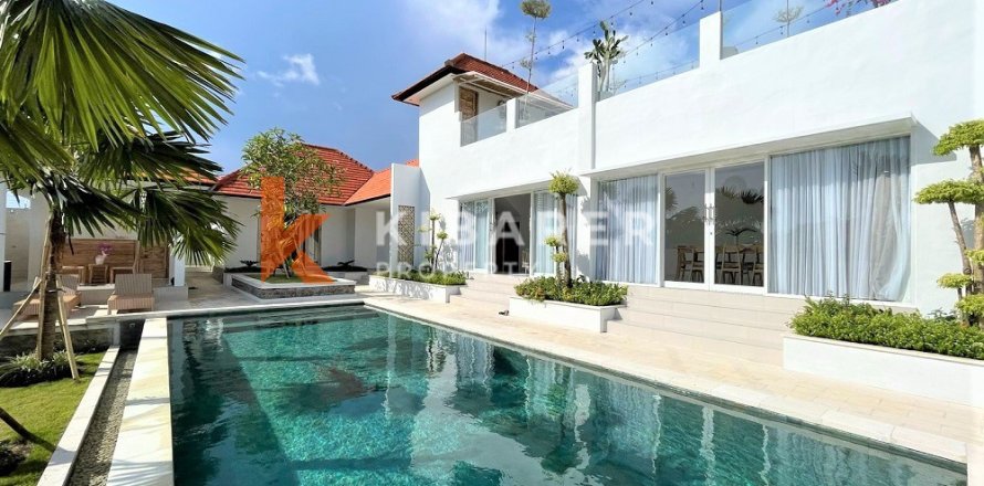 4 bedrooms Villa in Denpasar, Indonesia No. 12244
