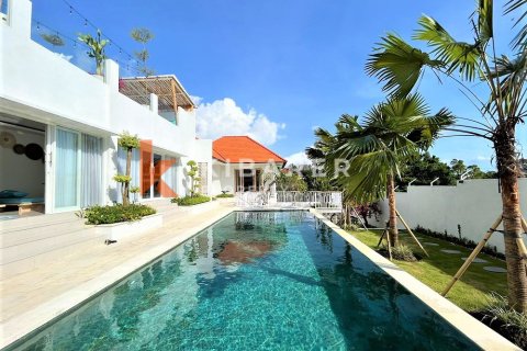 4 bedrooms Villa in Denpasar, Indonesia No. 12244 8