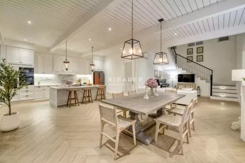 4 bedrooms Villa in Tibubeneng, Badung, Indonesia No. 12241 3