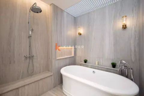 4 bedrooms Villa in Tibubeneng, Badung, Indonesia No. 12241 23