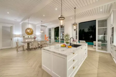 4 bedrooms Villa in Tibubeneng, Badung, Indonesia No. 12241 6